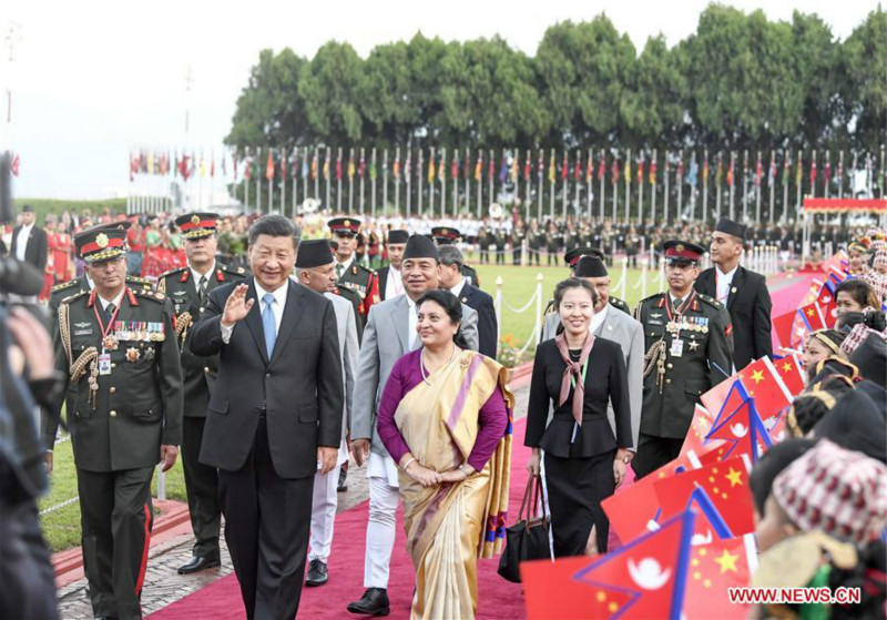 Le président chinois Xi Jinping arrive au Népal pour une visite d'Etat