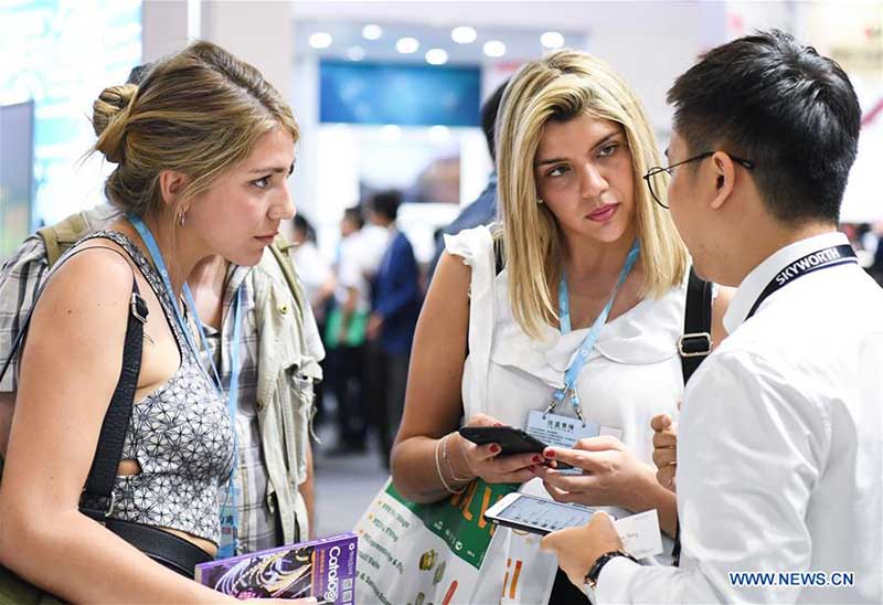 Ouverture de la 126e Foire de Canton dans le sud de la Chine