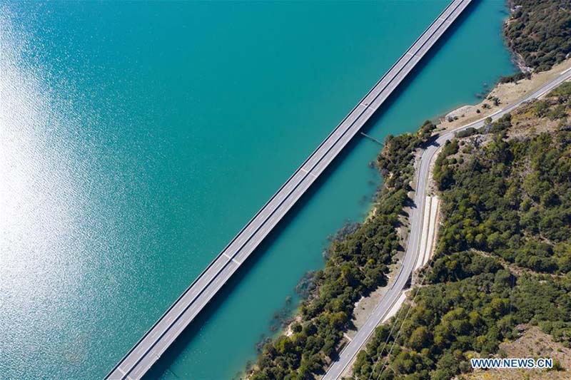 Tibet : le pont de Duobu sur la route Lhassa-Nyingchi