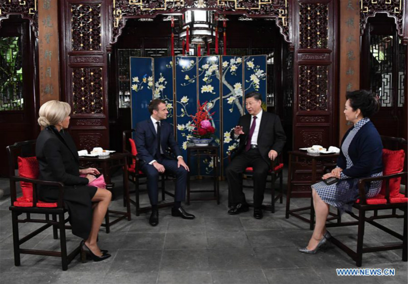 Xi Jinping et son épouse rencontrent le président fran?ais et son épouse