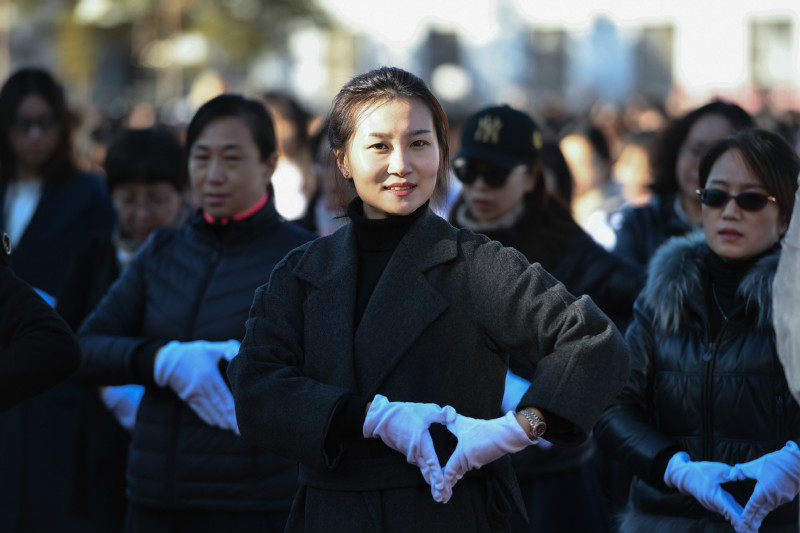 La Chine établit un record Guinness du plus grand nombre de personnes pratiquant la langue des signes ensemble