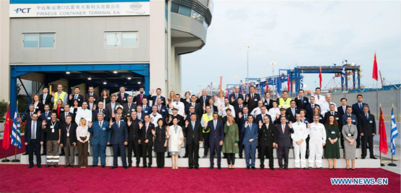 Xi Jinping et le PM grec visitent le port du Pirée et saluent la coopération sino-grecque dans le cadre de l'ICR