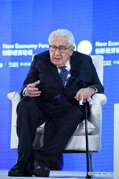 Henry Kissinger espère voir réussir les négociations commerciales sino-américaines