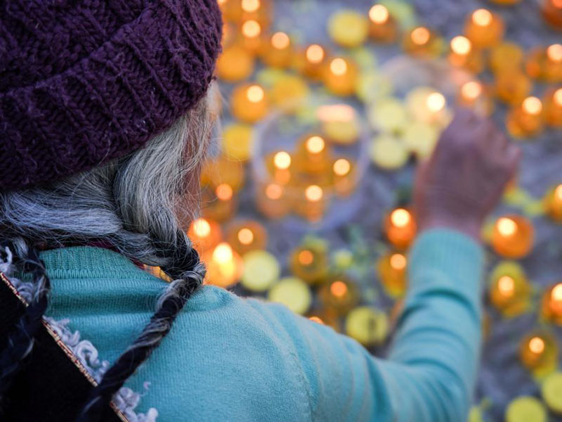 Qinghai : le Festival des Lampes à Beurre illumine une nouvelle année