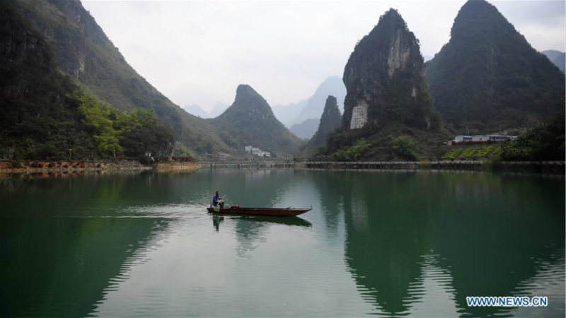 Comment le tourisme écologique développé dans le Guangxi l'aide à sortir de la pauvreté