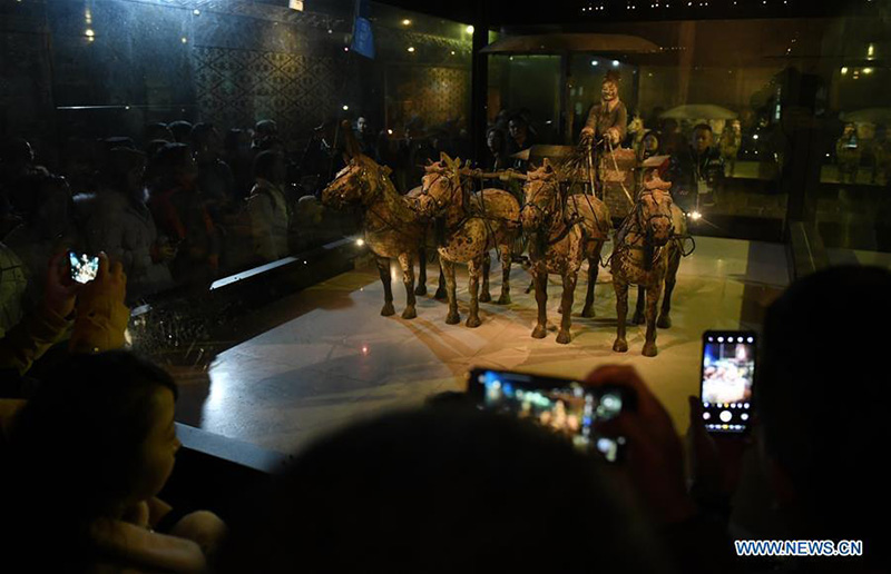 Le char et les chevaux en bronze n° 1 exposés au Musée du site du Mausolée de l'Empereur Qinshihuang