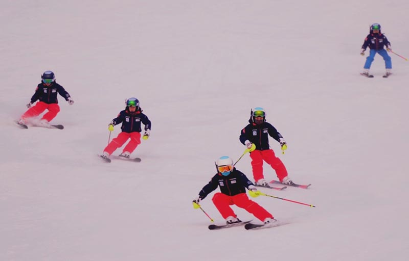 Avec la rencontre passionnée avec la neige et la glace pendant le Nouvel an chinois, on se prépare pour les Jeux olympiques d'hiver