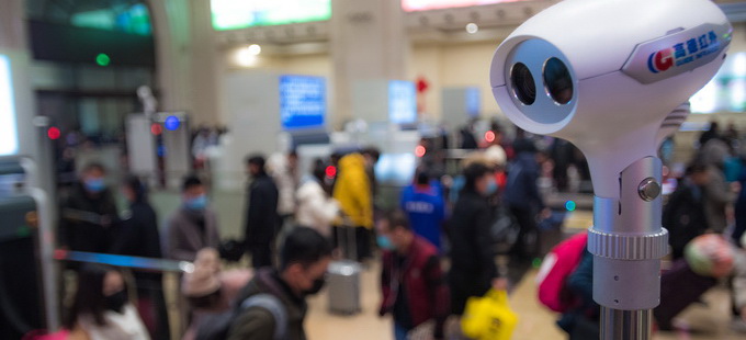 Touchée par le virus, Wuhan ferme temporairement les transports locaux