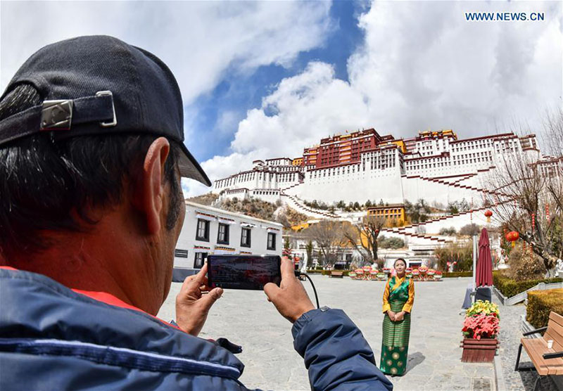 Le Palais du Potala de Lhassa organise une visite diffusée en direct