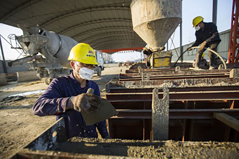 La reprise du travail et de la production s'accélère pour les projets clés