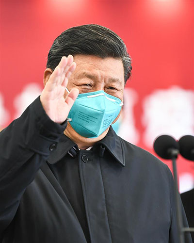 Xi Jinping rend visite aux patients et au personnel médical à l'h?pital Huoshenshan à Wuhan