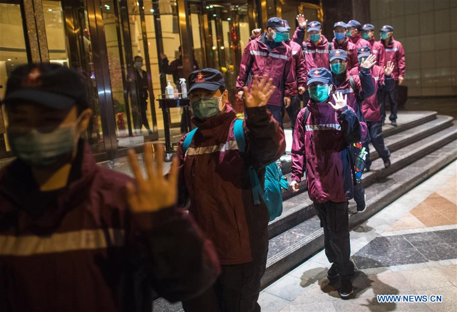 Le premier lot d'équipes d'assistance médicale quitte le Hubei