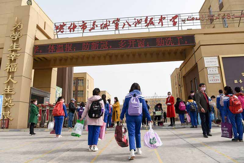 Les salles de classe rouvrent dans le Xinjiang