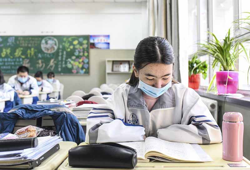 Les salles de classe rouvrent dans le Xinjiang