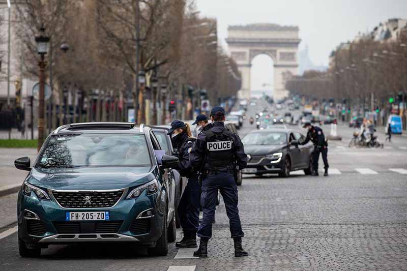 Le premier jour de confinement en France