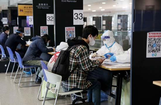 Le gouvernement chinois va mettre sur liste noire les passagers ayant fourni de fausses informations sur leur santé