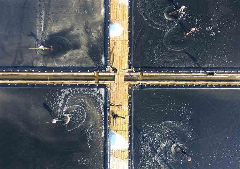 Vue aérienne des salines de Putian, dans la province du Fujian