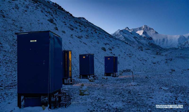 En images: le camp de base du mont Qomolangma au Tibet