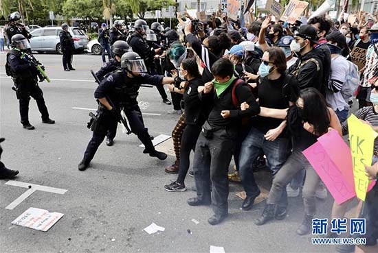 Soutien aux voyous de Hong Kong et répression des manifestations nationales... où sont les beaux droits de l'homme si souvent vantés par les états-Unis ?