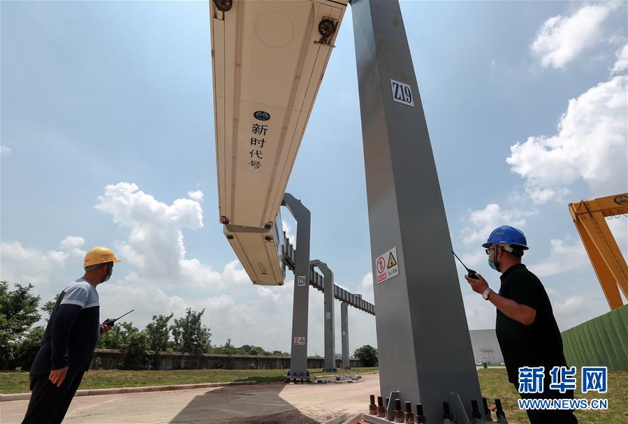 Le premier essai par temps chaud du ? train air rail? du Hubei se déroule sans accroc