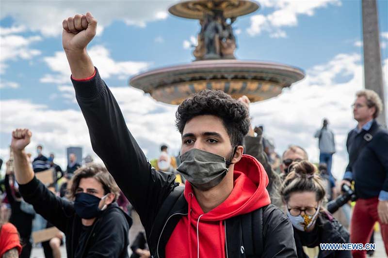 France : manifestations à Paris et dans d'autres grandes villes contre le racisme et les violences policières