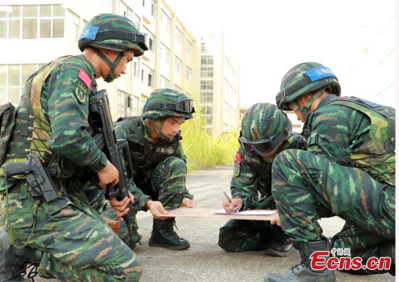 La police armée mène un exercice dans le Fujian