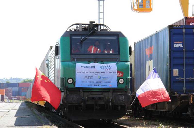 Arrivée à Paris du premier train de fret transportant des fournitures médicales en provenance de Chine