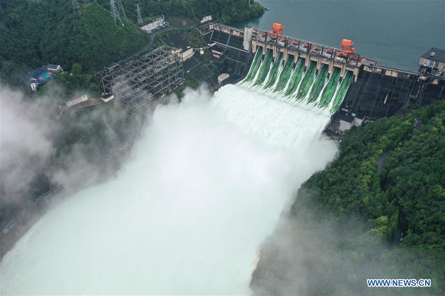 Chine : un réservoir majeur du Zhejiang ouvre l'ensemble de ses déversoirs face aux inondations