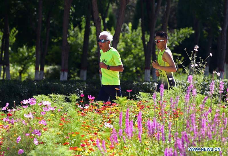 Un grand-père chinois de 75 ans et sa passion pour les sports d'endurance