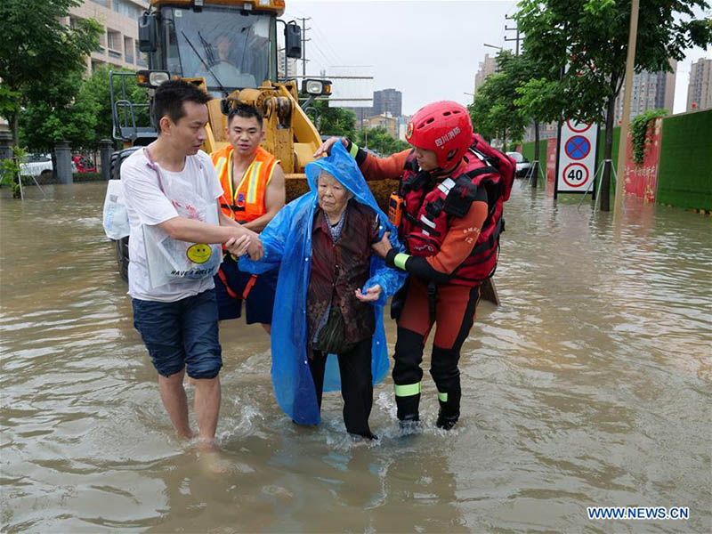 Chine : des pluies torrentielles font des ravages au Sichuan