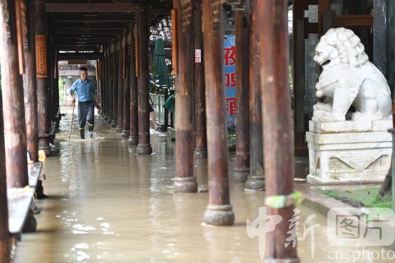 Le Sichuan relève le niveau de réponse aux inondations au plus haut