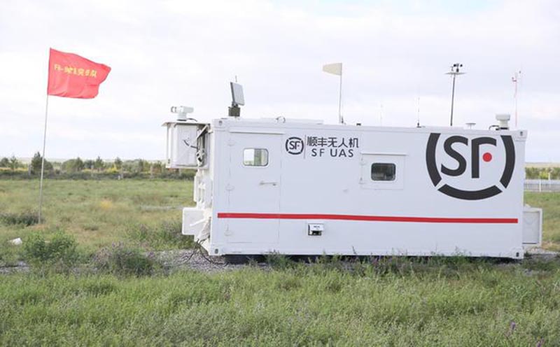 Un macro drone de SF a transporté une cargaison avec succès