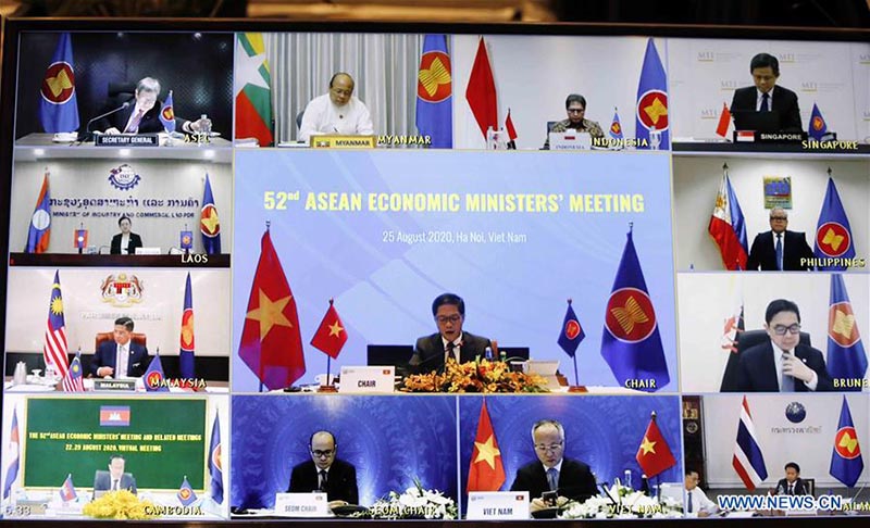 Les ministres de l'Economie de l'ASEAN discutent de la reprise dans le contexte d'épidémie de COVID-19