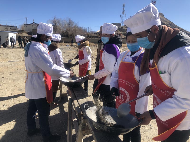 Au Tibet, la lutte contre la pauvreté fait des progrès qui changent des vies