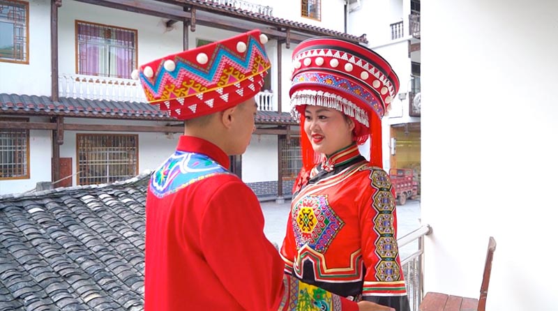 Les Tujia célèbrent la ? Saint-Valentin de l'orient ? dans le Hubei 