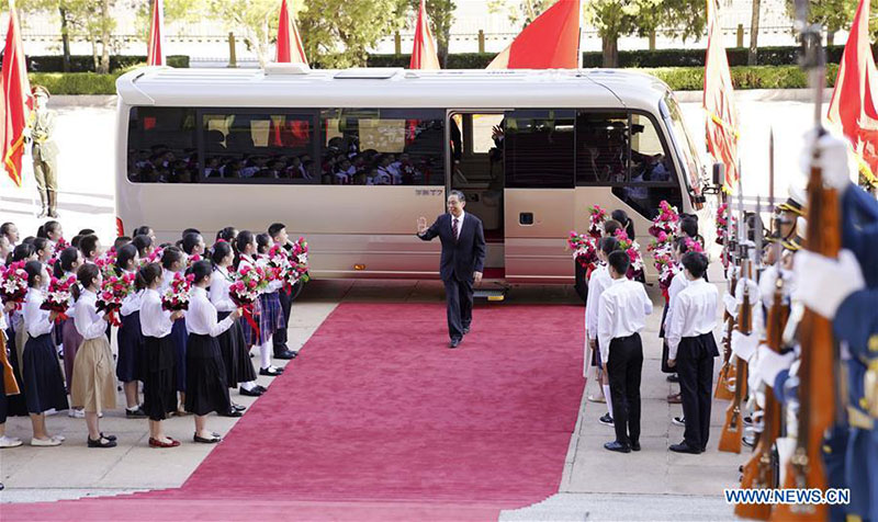 La Chine organise une réunion pour saluer les modèles dans la lutte contre le COVID-19