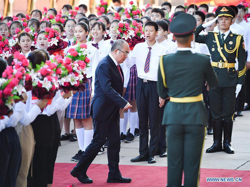 La Chine organise une réunion pour saluer les modèles dans la lutte contre le COVID-19