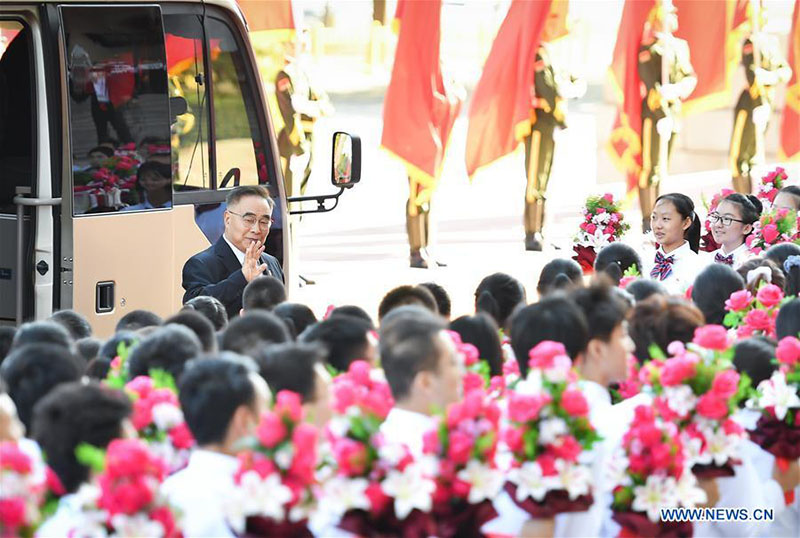 La Chine organise une réunion pour saluer les modèles dans la lutte contre le COVID-19