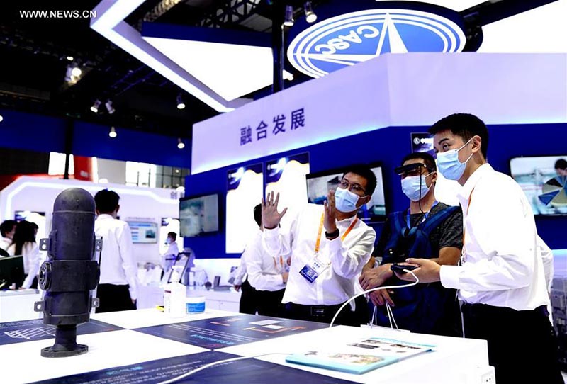 Début de la Foire internationale de l'industrie de Chine à Shanghai