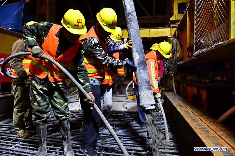 Chine : chantier de construction d'un chemin de fer à grande vitesse dans l'est