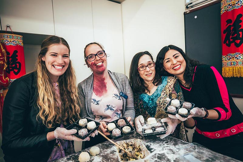 Un atelier de gateaux de lune séduit les enseignants néo-zélandais