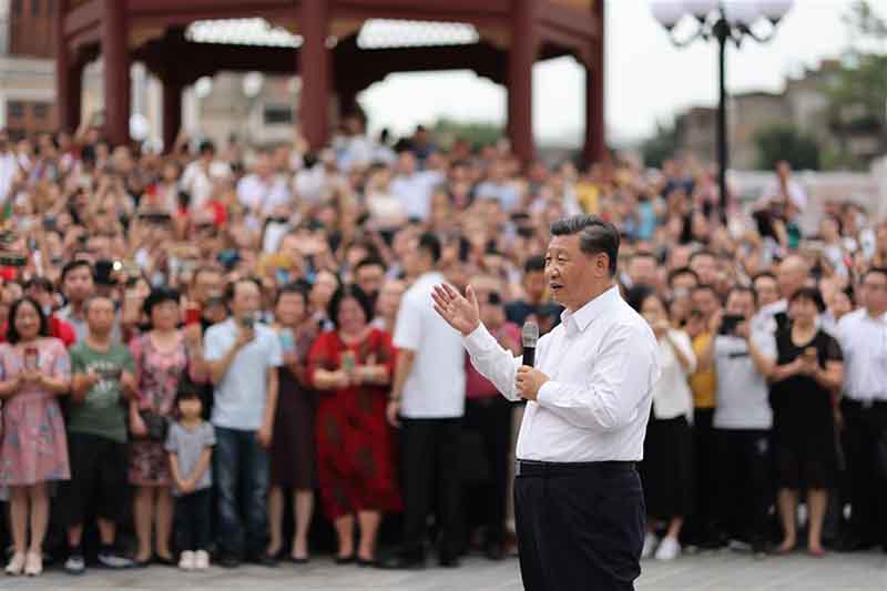 Xi Jinping inspecte la ville de Shantou