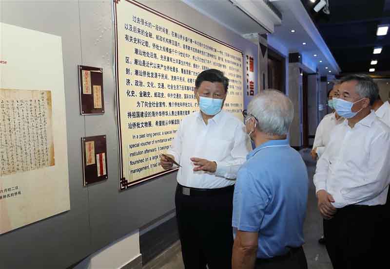 Xi Jinping inspecte la ville de Shantou