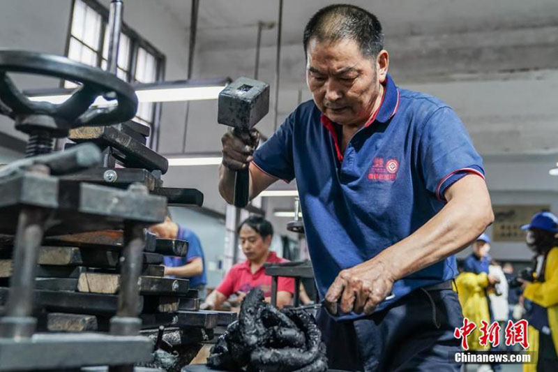 Le baton d'encre de Huizhou, un patrimoine culturel de la province de l'Anhui