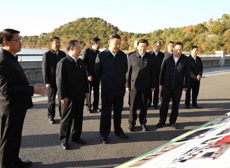 Xi Jinping inspecte la province orientale du Jiangsu