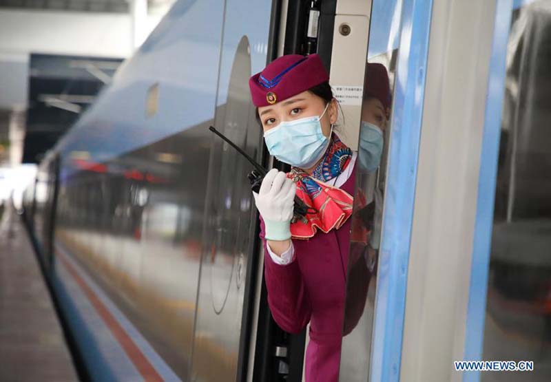 Un nouveau train à grande vitesse Fuxing a commencé à circuler dans le sud-ouest de la Chine