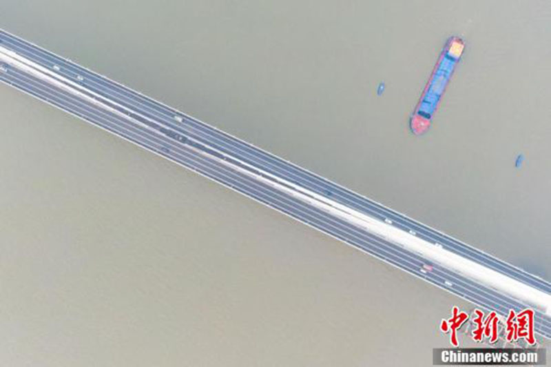 Mise en service du 5e pont sur le Yangtsé à Nanjing