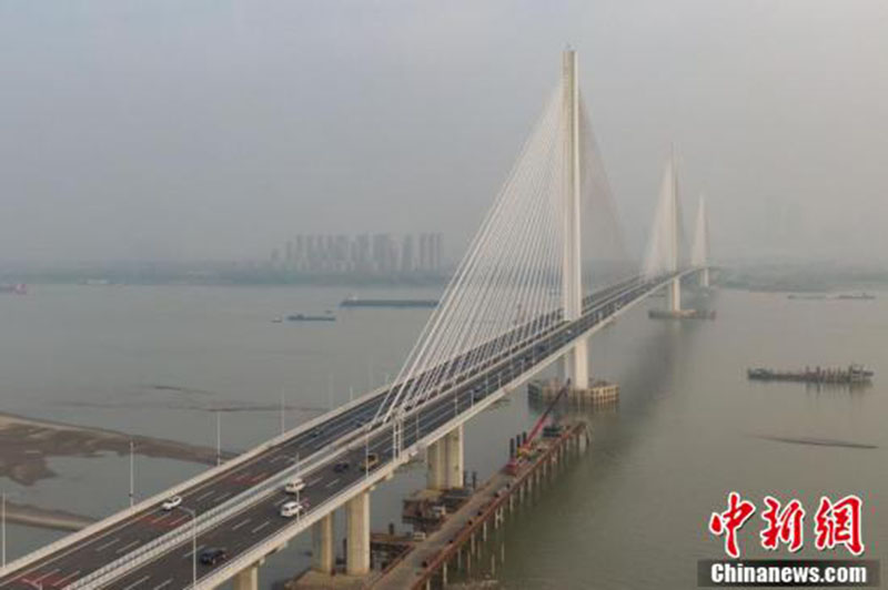 Mise en service du 5e pont sur le Yangtsé à Nanjing