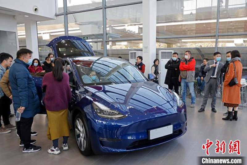 Tesla dévoile son Model Y à Shanghai