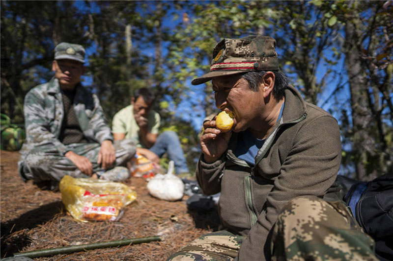 Les patrouilleurs aident à préserver l'aspect sauvage de la vie dans le Yunnan